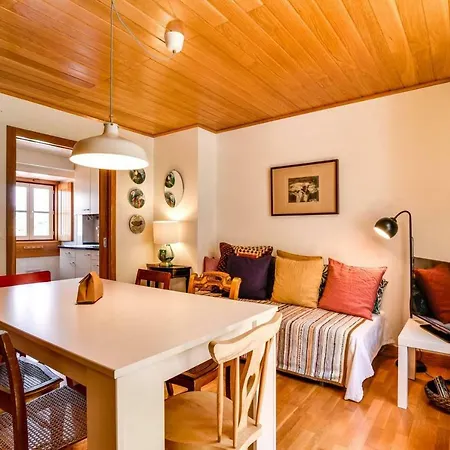 Stylish & Cosy 2bed Duplex In Alcantara Apartment Lisbon