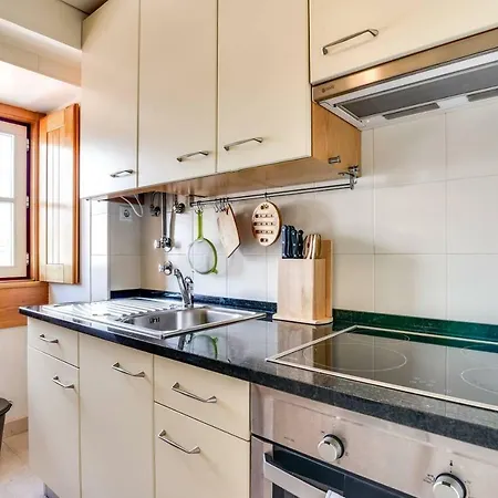 Stylish & Cosy 2bed Duplex In Alcantara Apartment *