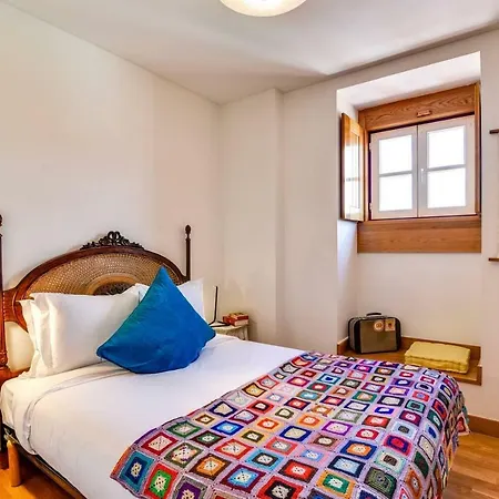 Stylish & Cosy 2bed Duplex In Alcantara Apartment