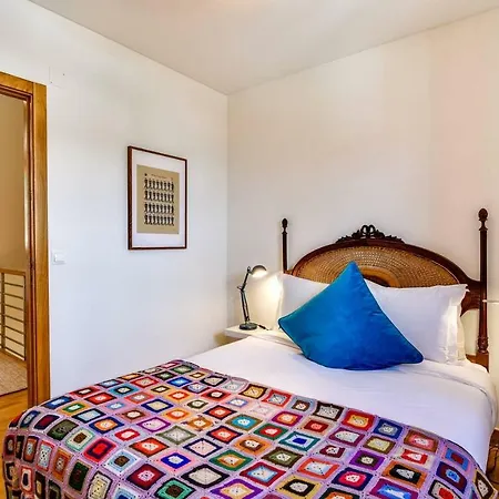 Stylish & Cosy 2bed Duplex In Alcantara Lisbon